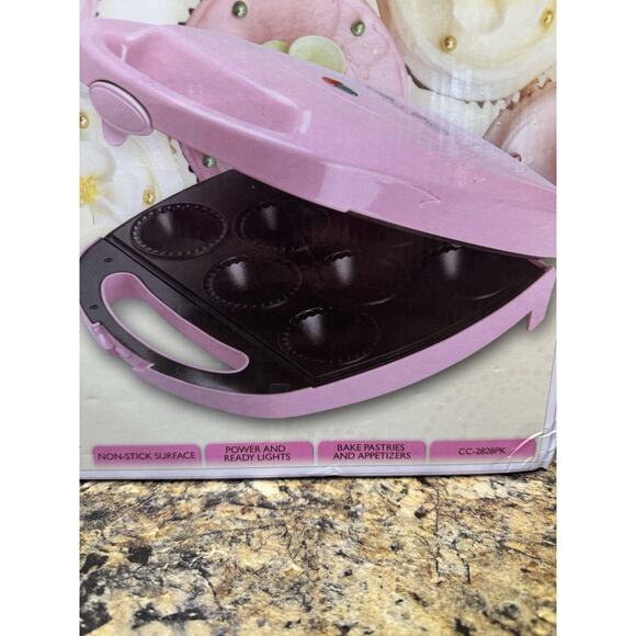 Babycakes Non Stick Mini Cupcake & Pie Maker - New! - Picture 3 of 8